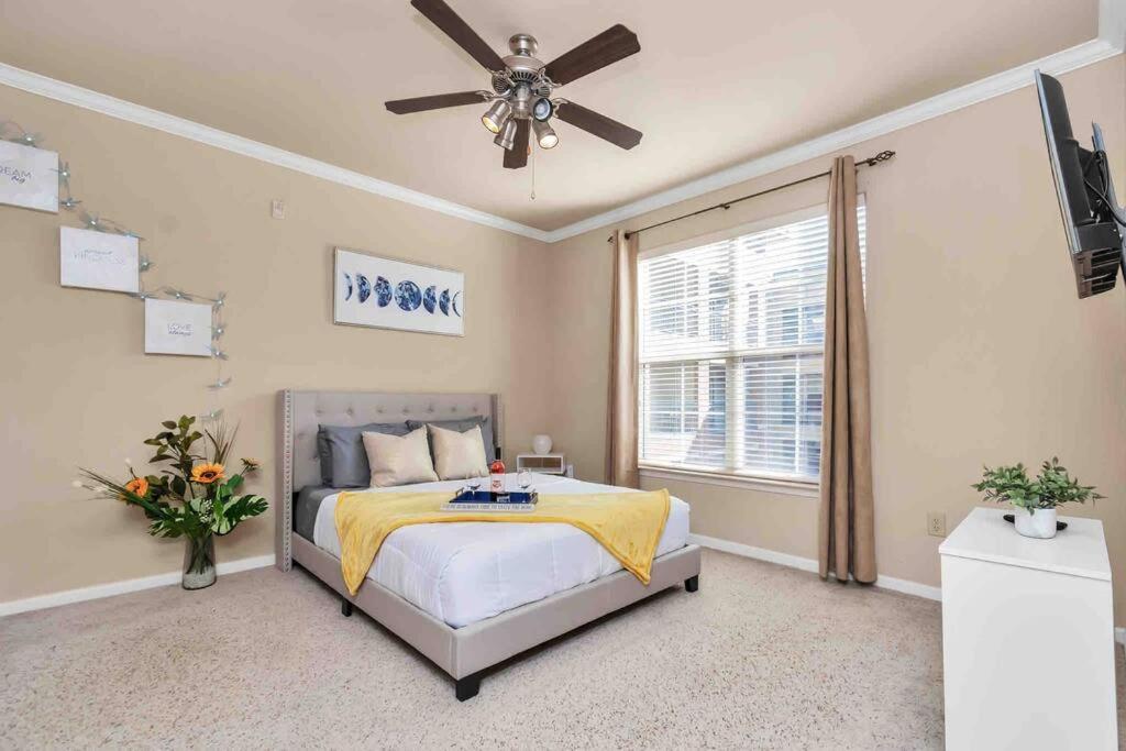 Modern Condo Near Texas Medical Center W Free Parking Houston Ngoại thất bức ảnh